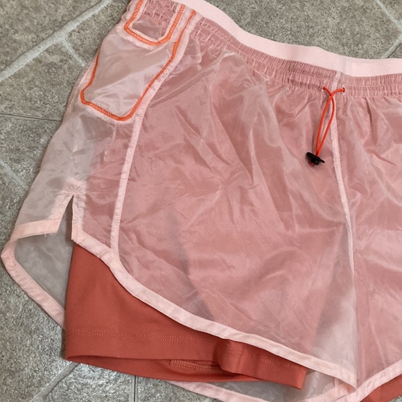 Nike Running Shorts - Picture 3 of 9